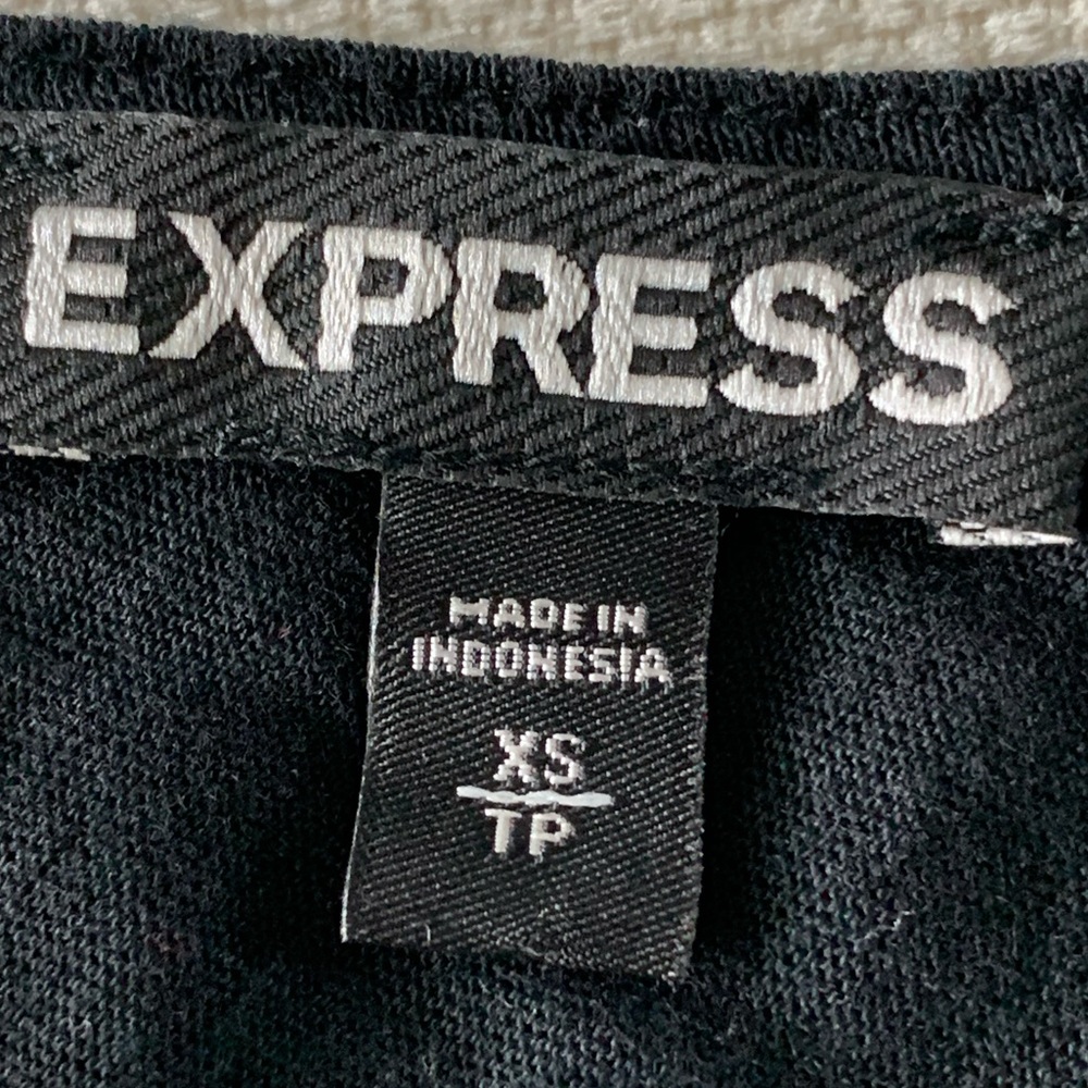 EXPRESS SOFTEST CUTEST MATTE BLACK RACERBACK TOP - Picture 5 of 7